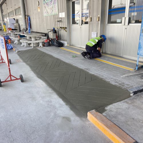 งานปรับปรุงทางเดินต่างระดับ (บริเวณพื้นที่เครื่องซักผ้า + โชว์รูม) (2)